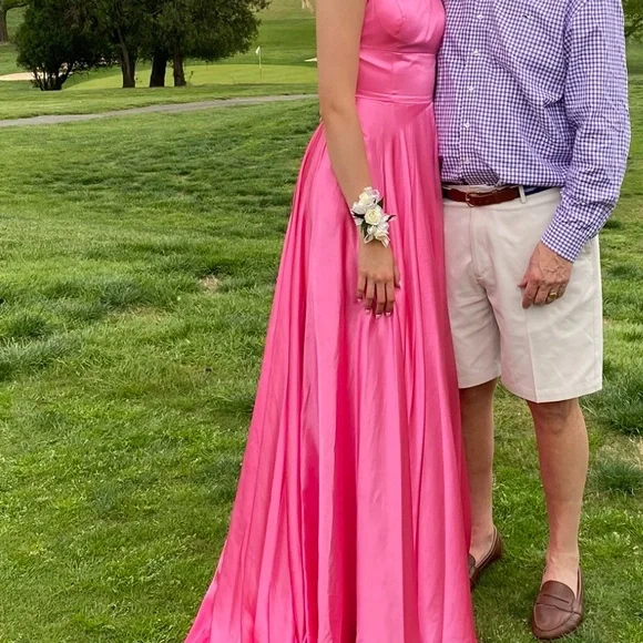 Sherri Hill | Dresses | Sherri Hill Bubblegum Pink Prom Gown | Poshmark